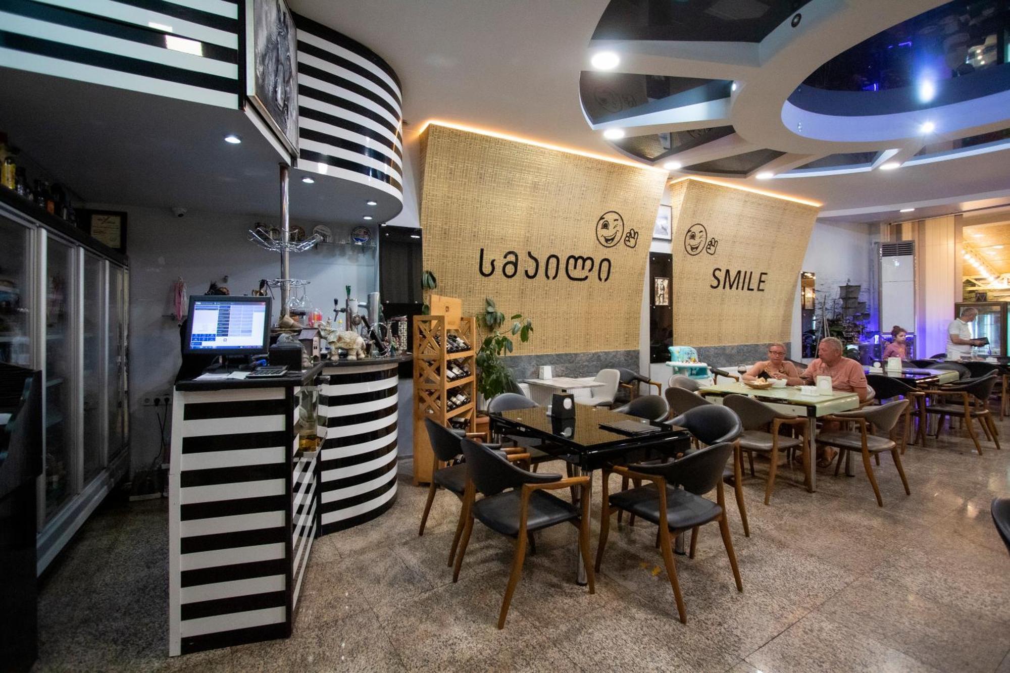 Hotel Smile Kobuleti Extérieur photo