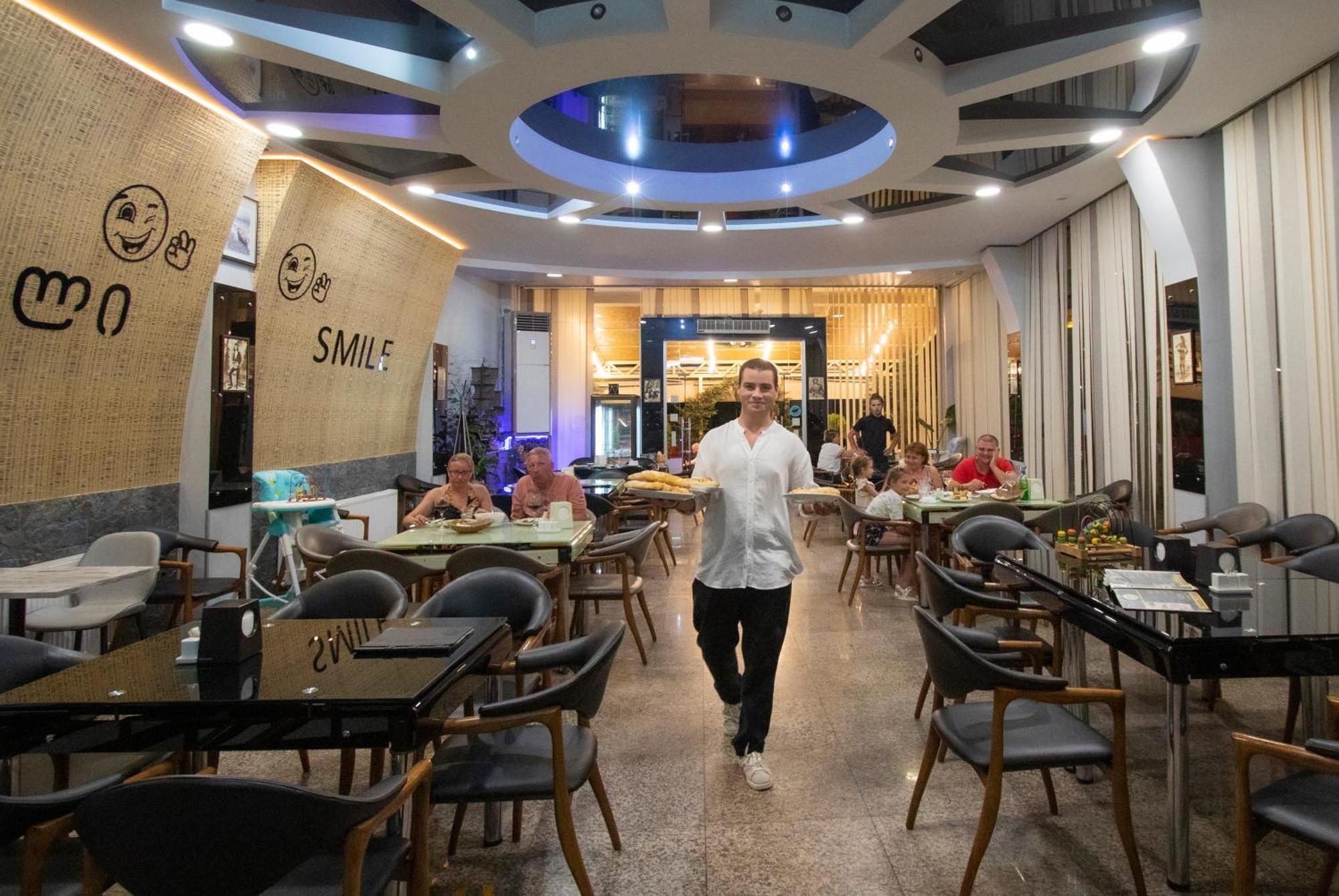 Hotel Smile Kobuleti Extérieur photo