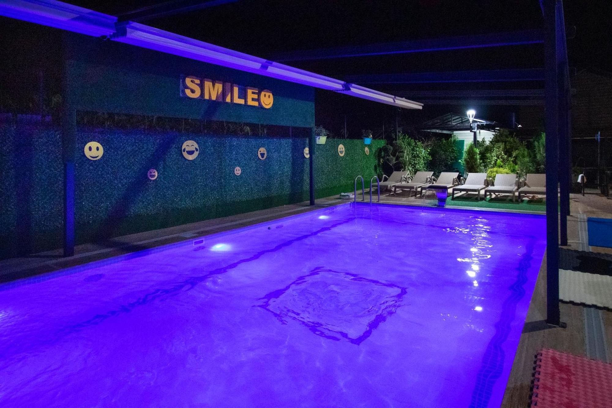 Hotel Smile Kobuleti Extérieur photo