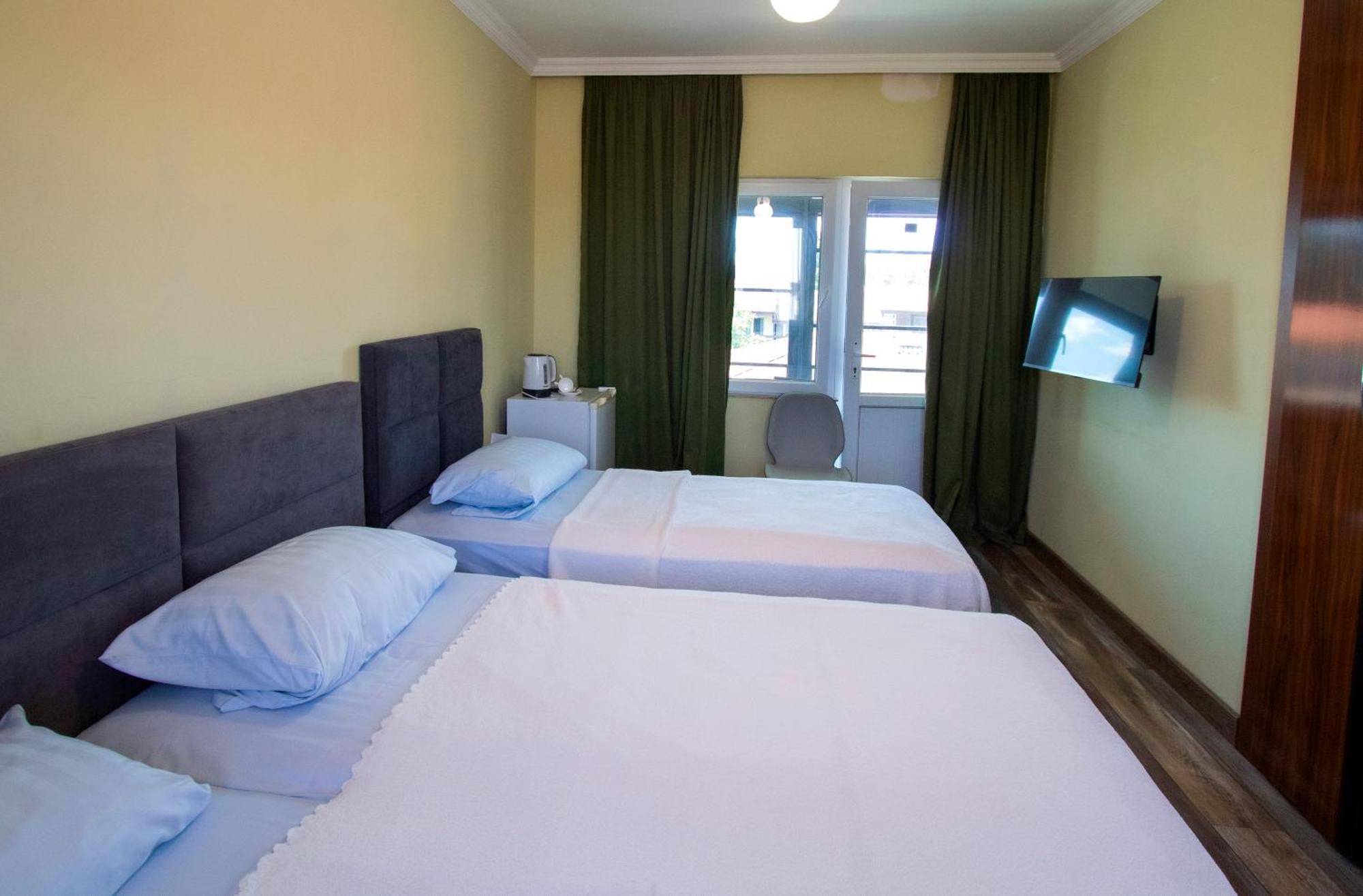 Hotel Smile Kobuleti Extérieur photo
